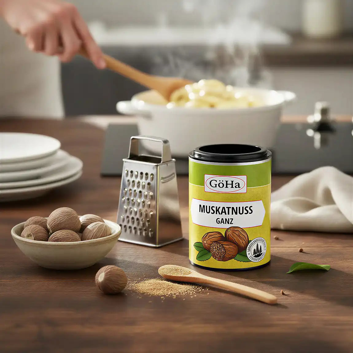 Muskatnuss ganz